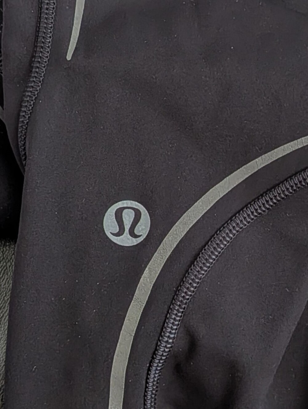 Women's Lululemon Leggings Sz 6 - Picture 5 of 9